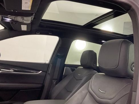 Used 2023 Cadillac XT5 Premium Luxury FWD image 14