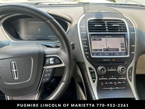 Used 2019 Lincoln Nautilus Select AWD/4WD image 10