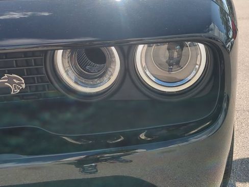Used 2022 Dodge Challenger SRT Hellcat w/ Plus Package RWD image 8
