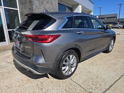 Used 2021 INFINITI QX50 Pure image 11