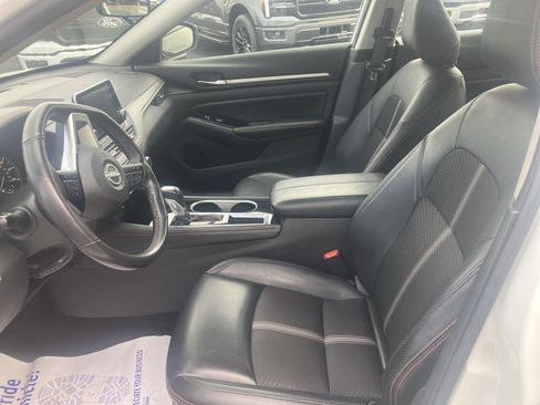 Used 2024 Nissan Altima 2.5 SR FWD image 20