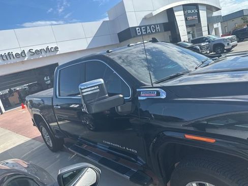 Used 2023 GMC Sierra 2500 Denali w/ Denali Ultimate Package AWD/4WD image 2