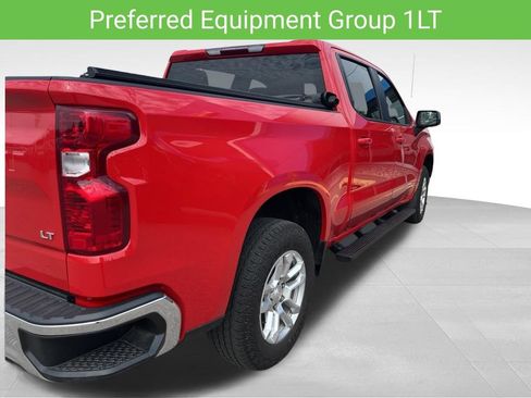 Used 2022 Chevrolet Silverado 1500 LT AWD/4WD image 5