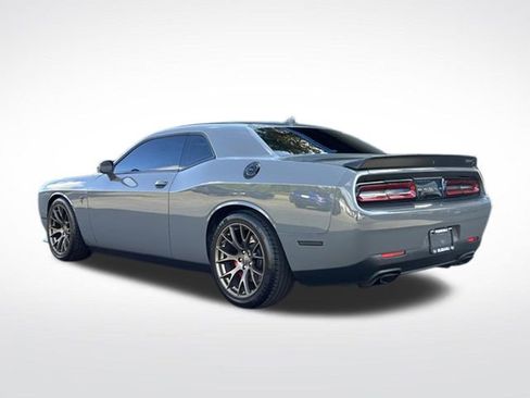 Used 2017 Dodge Challenger SRT Hellcat RWD image 6