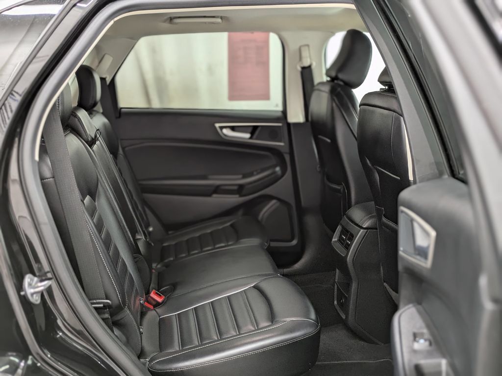 Used 2024 Ford Edge SEL AWD/4WD image 28