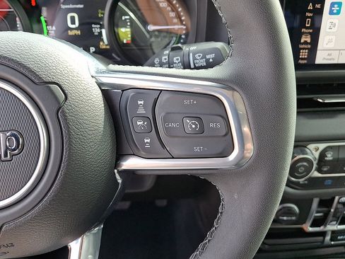 Certified 2025 Jeep Wrangler Unlimited Sahara AWD/4WD image 10