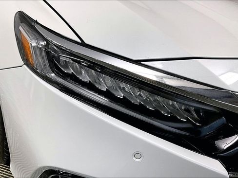 Used 2022 Honda Accord Touring image 28