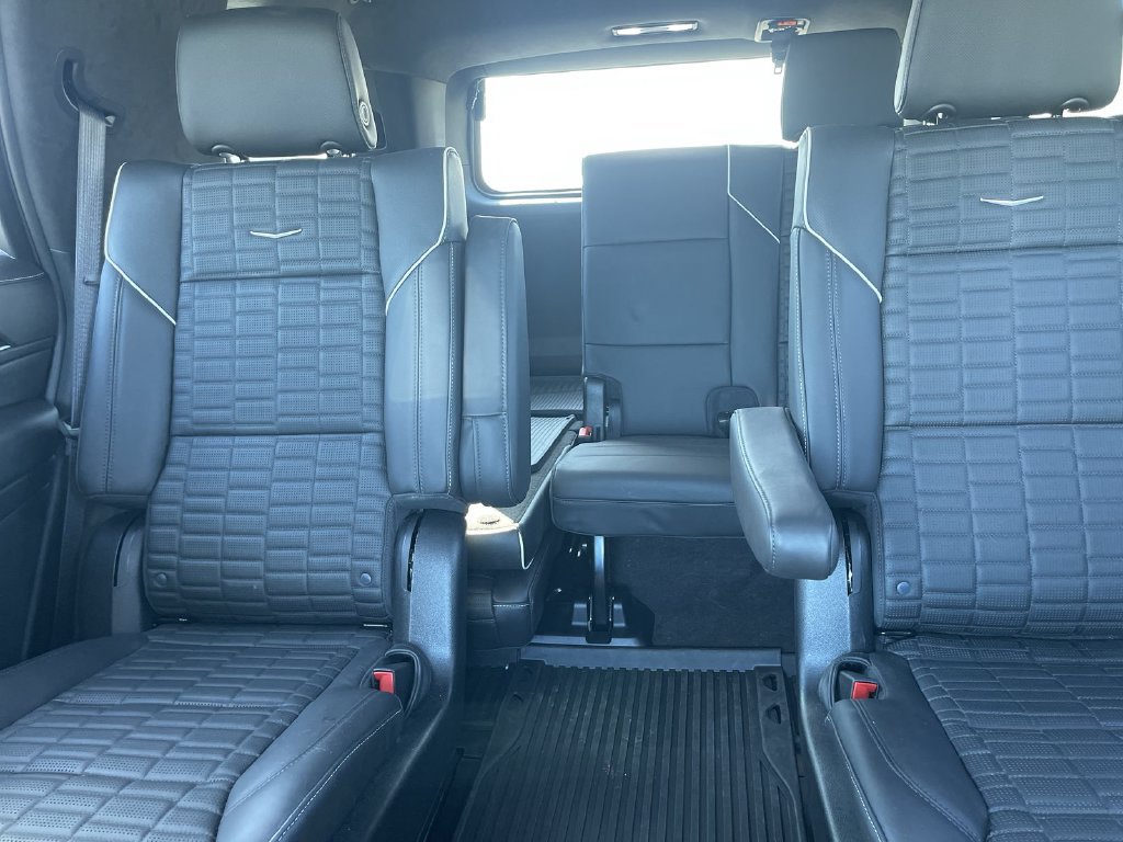 Used 2024 Cadillac Escalade Premium Luxury Platinum w/ LPO, Floor Liner Package AWD/4WD image 27
