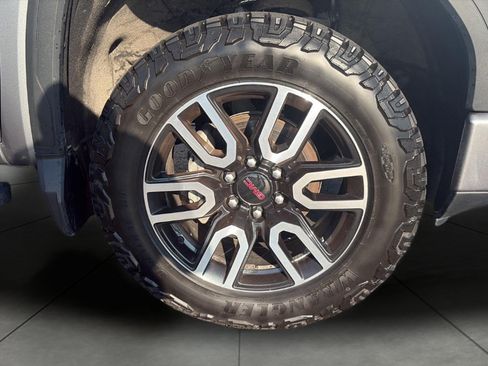 Used 2019 GMC Sierra 1500 AT4 w/ AT4 Premium Package AWD/4WD image 10