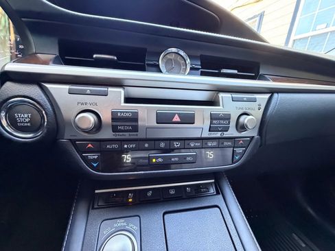 Used 2018 Lexus ES 350 ES 350 Sedan 4D image 14