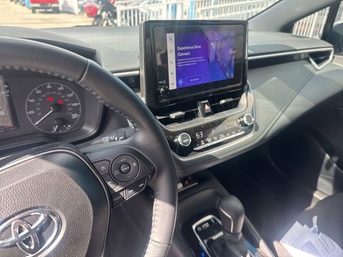 Used 2025 Toyota Corolla SE FWD image 19