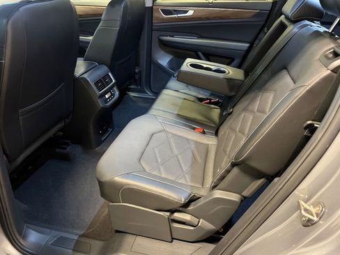 Certified 2024 Volkswagen Atlas SE AWD/4WD image 18