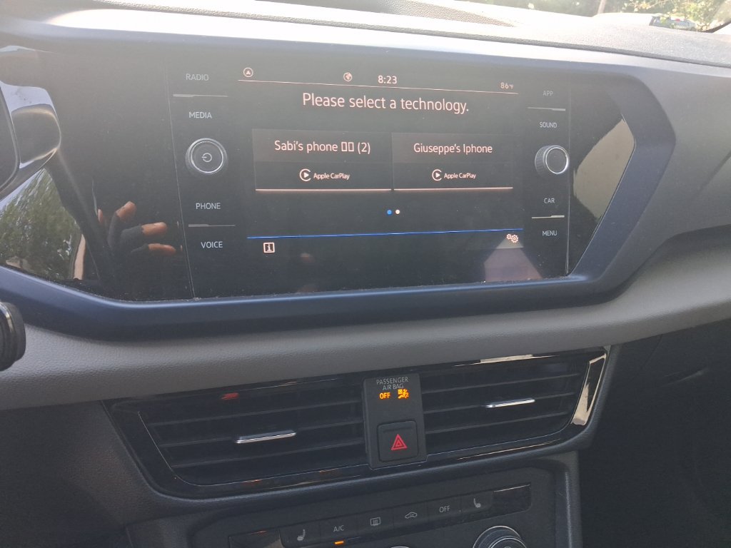 Certified 2022 Volkswagen Taos SE FWD image 12
