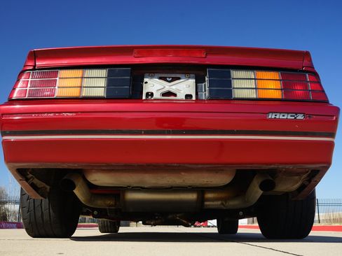 Used 1990 Chevrolet Camaro IROC-Z image 13
