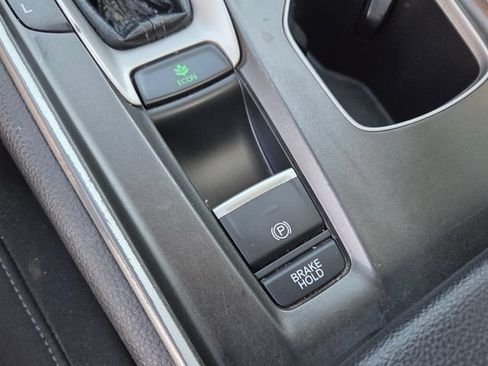 Used 2020 Honda Accord EX image 23