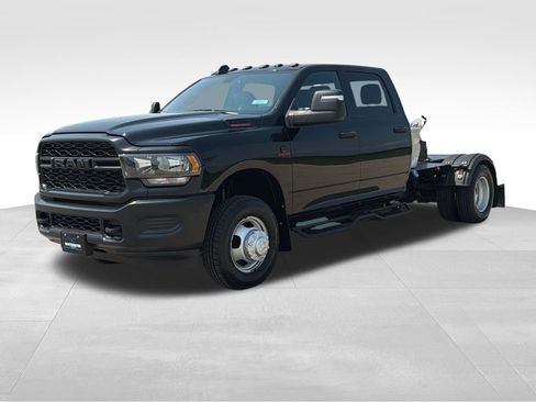 Used 2023 RAM 3500 Tradesman w/ Max Tow Package AWD/4WD image 2