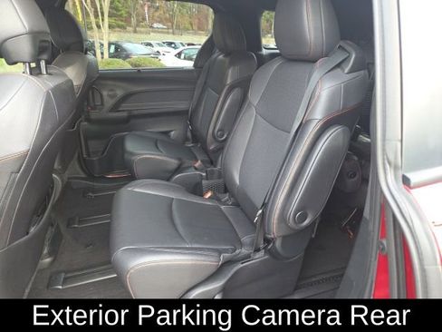 Used 2023 Toyota Sienna XSE w/ XSE Plus Package FWD image 18