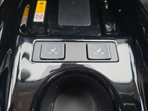 Used 2021 Toyota Prius Limited FWD image 36