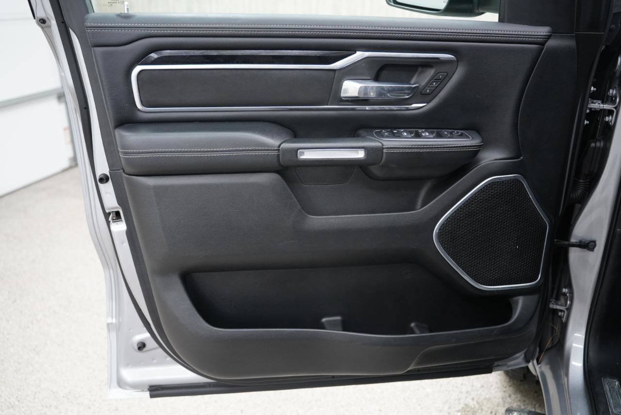 Used 2020 RAM 1500 Laramie w/ Sport Appearance Package AWD/4WD image 27