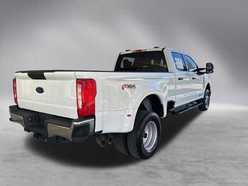 Used 2025 Ford F350 XLT w/ FX4 Off-Road Package AWD/4WD image 3