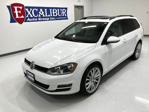 Used 2015 Volkswagen Golf TDI SE image 6