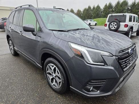 Used 2023 Subaru Forester Premium AWD/4WD image 17