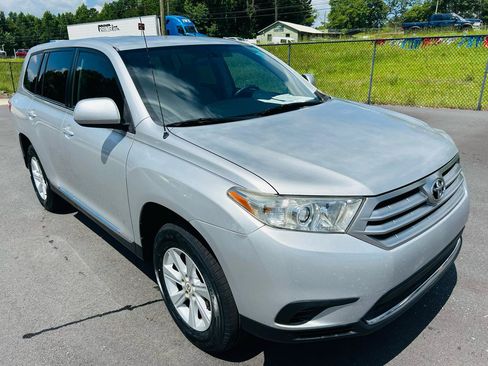 Used 2012 Toyota Highlander FWD image 7