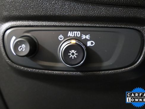 Used 2024 Chevrolet Equinox LS image 32