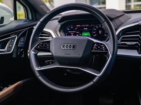 Used 2023 Audi Q4 e-tron Premium Plus RWD image 15