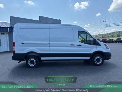 New 2025 Ford Transit 250 148 Medium Roof image 40