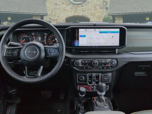 Used 2025 Jeep Gladiator Mojave AWD/4WD image 16