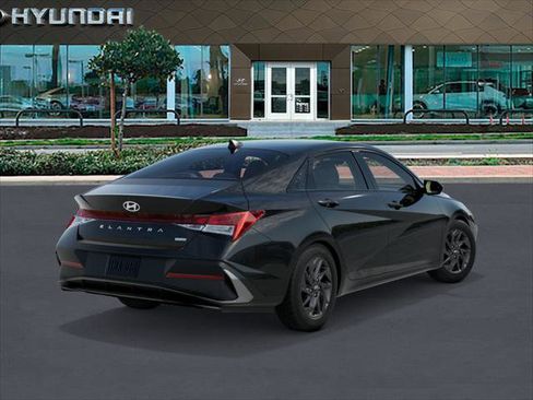 New 2026 Hyundai Elantra Blue image 4