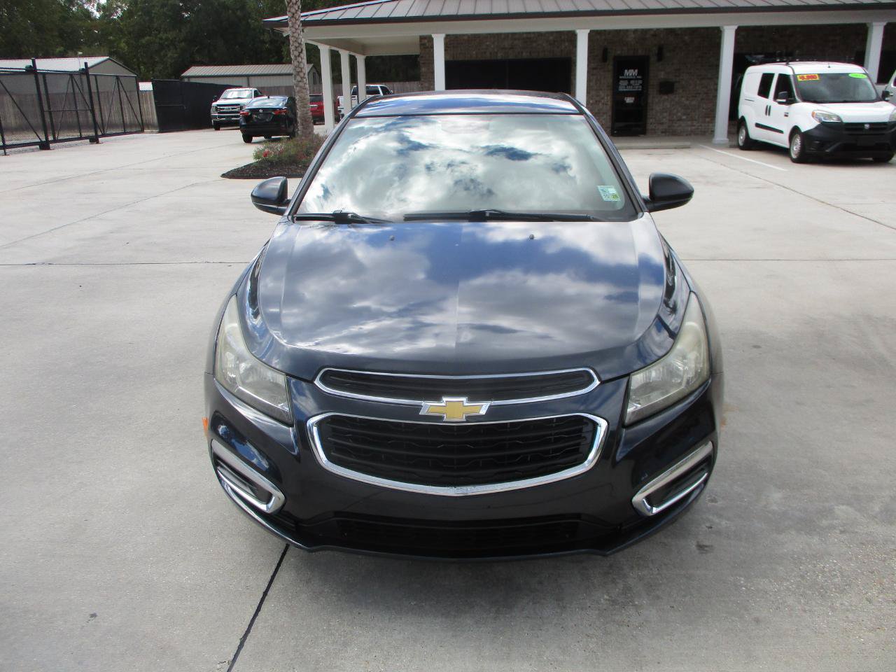 Used 2015 Chevrolet Cruze LS FWD image 5