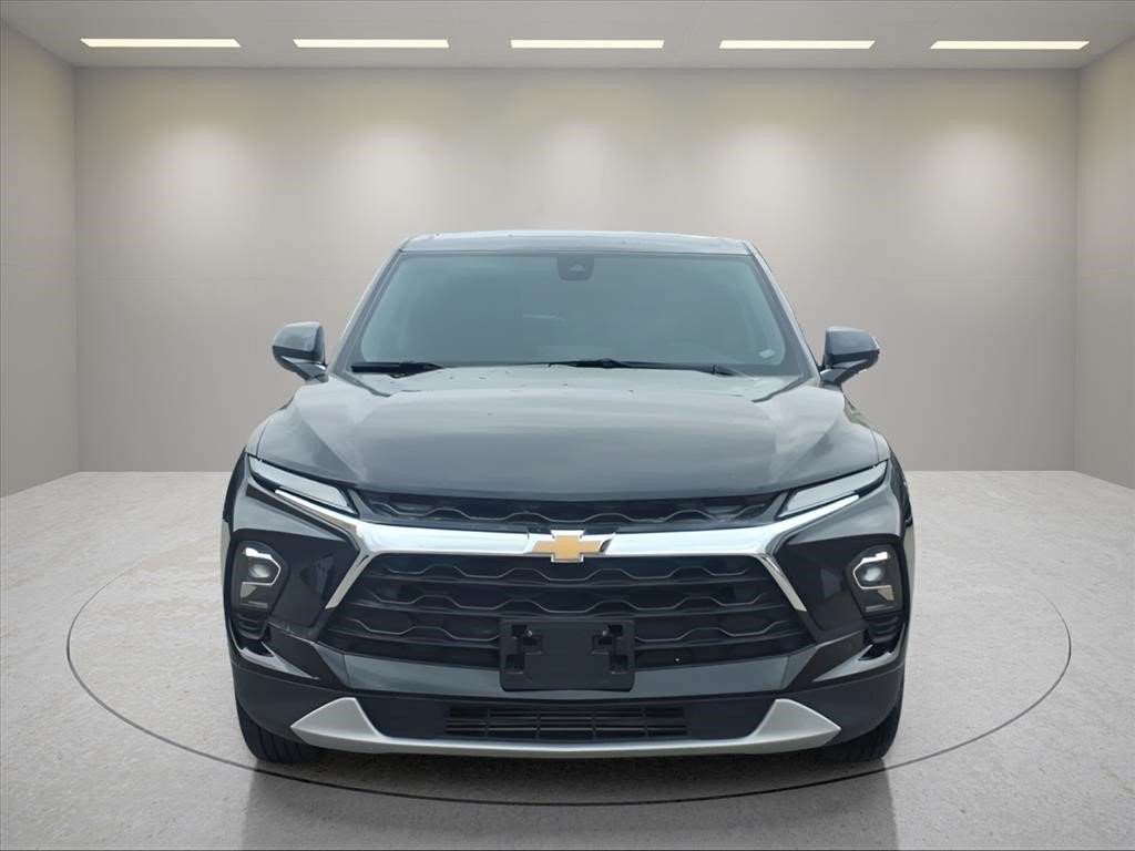 Certified 2025 Chevrolet Blazer LT AWD/4WD image 2