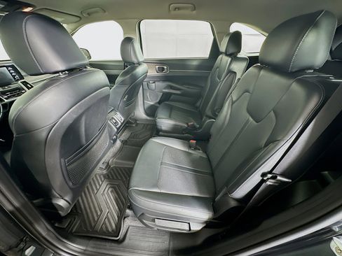 Used 2021 Kia Sorento EX FWD image 27