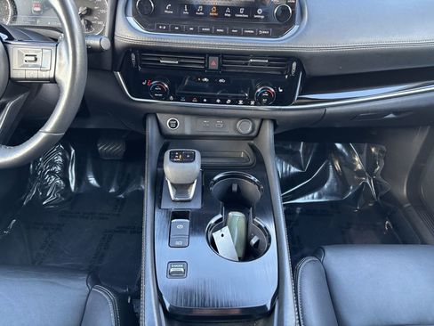 Used 2023 Nissan Rogue SL w/ SL Premium Package image 22