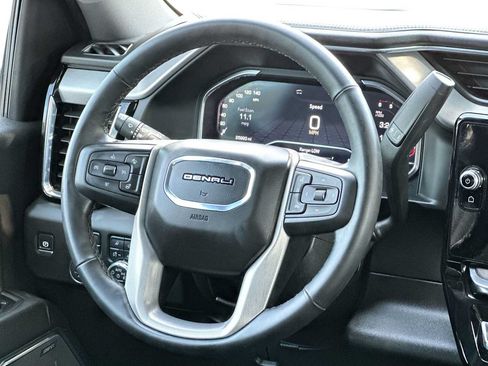 Used 2024 GMC Sierra 2500 Denali w/ Denali Reserve Package AWD/4WD image 27
