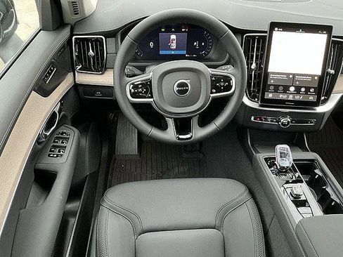 New 2026 Volvo XC90 B6 Plus w/ Protection Package AWD/4WD image 5