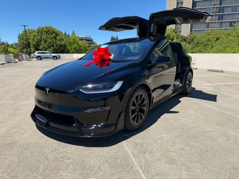 Used 2024 Tesla Model X AWD/4WD image 6