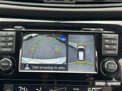 Used 2017 Nissan Rogue SV w/ SV Premium Package image 28