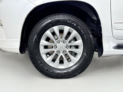 Used 2014 Lexus GX 460 w/ Premium Package AWD/4WD image 42