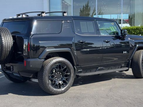 Used 2024 GMC Hummer EV 2X w/ LPO, Roof Cross Rail Package image 4