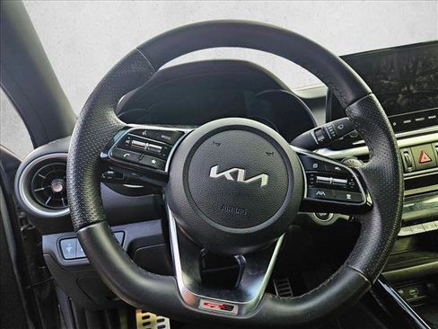 Used 2023 Kia Forte GT-Line w/ GT-Line Premium Package image 11