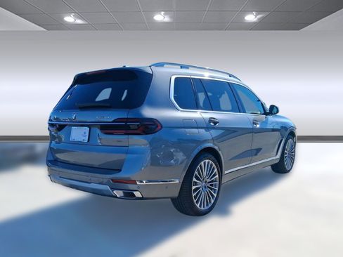 Used 2026 BMW X7 xDrive40i w/ Premium Package AWD/4WD image 8