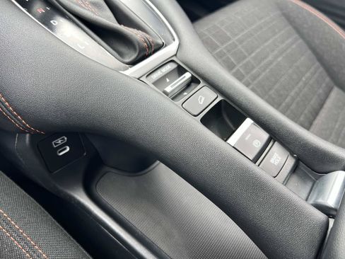 Certified 2024 Honda HR-V Sport image 16