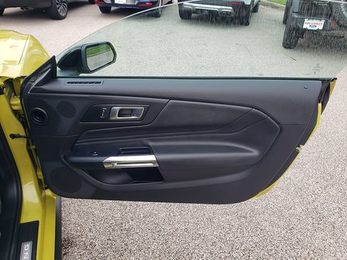 Used 2025 Ford Mustang GT Premium RWD image 16