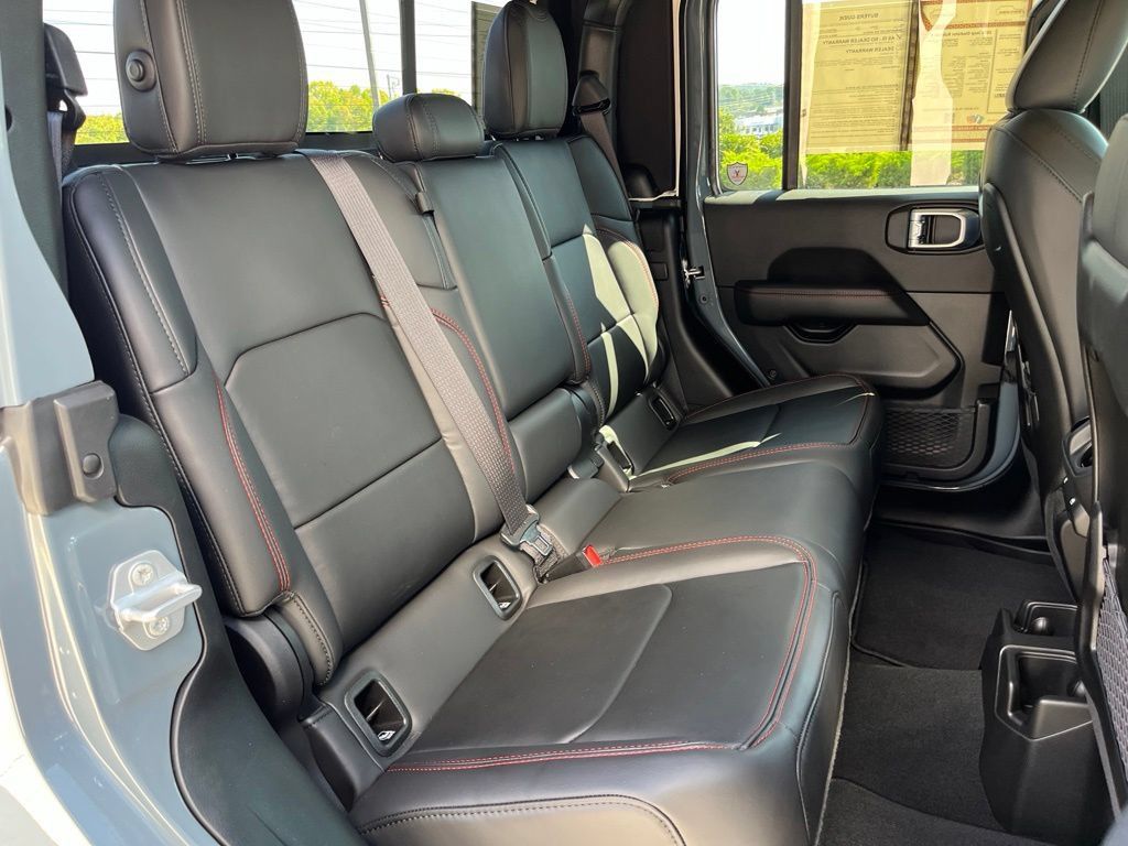 Used 2026 Jeep Gladiator Rubicon AWD/4WD image 25