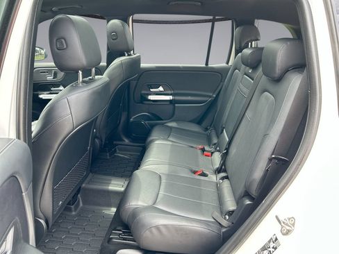 Used 2022 Mercedes-Benz GLB 250 image 30