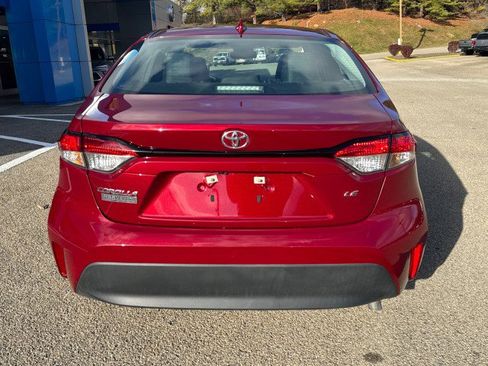 Used 2024 Toyota Corolla LE image 3