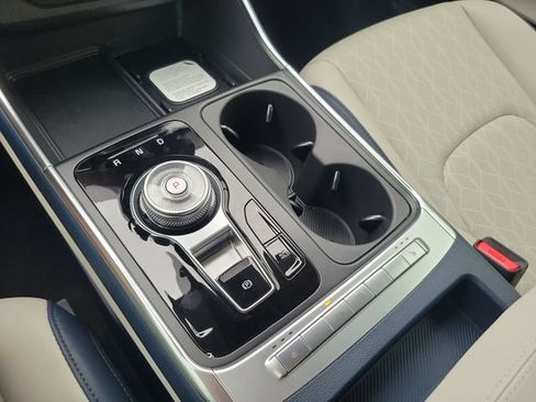 New 2026 Kia Carnival EX FWD image 26